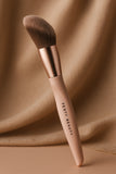 Fenty Beauty Make-Up Cheek Hugging Bronzer Brush - 1